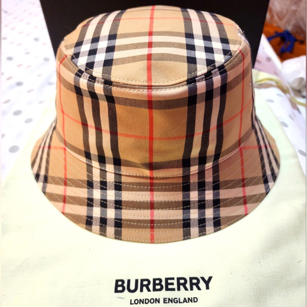 Burberry Check Bucket hat